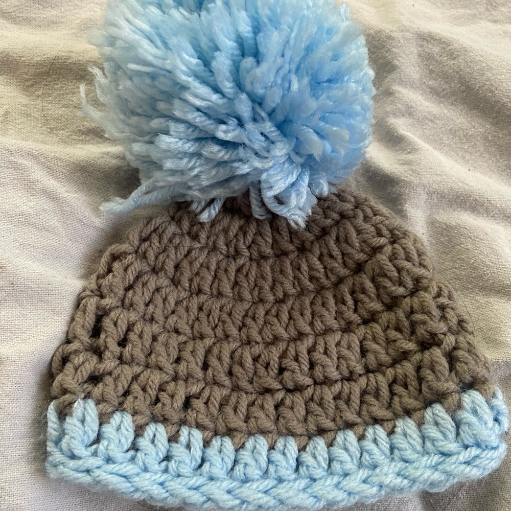 Micro preemie hat 1-3 pounds